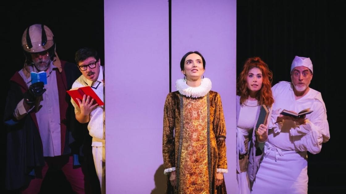 Representación de «Los locos de València» en el Teatro Principal