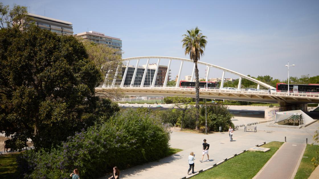 Puente de la exposicion