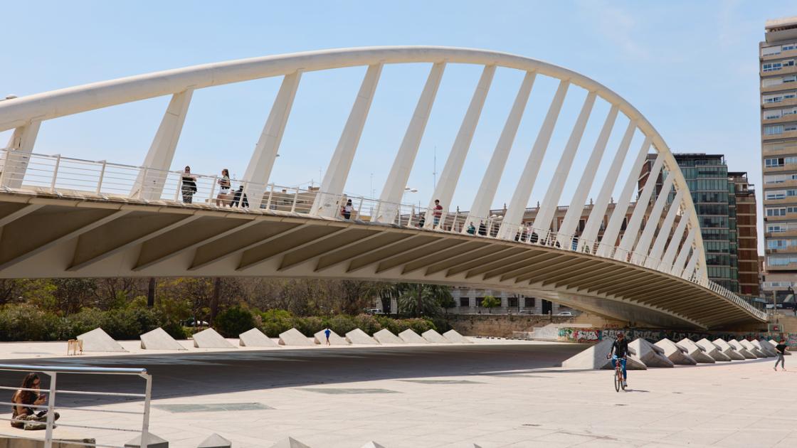 Puente de la exposicion