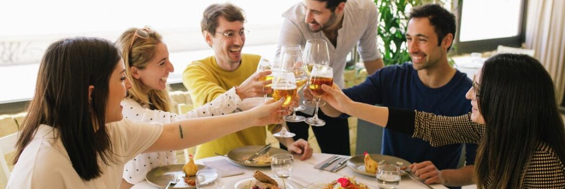 brindis con cerveza