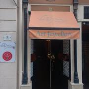 Acceso principal bien identificado.