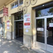 Acceso principal al establecimiento.