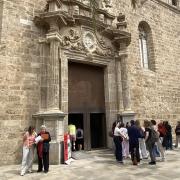 Acceso principal al establecimiento.