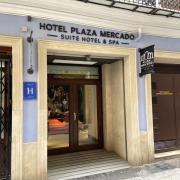 Acceso principal al establecimiento.