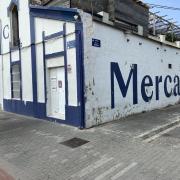 Acceso principal al establecimiento.