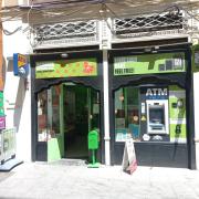 Establecimiento fácilmente reconocible.