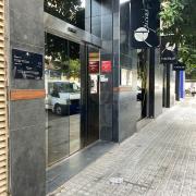 Main access to the establishment.