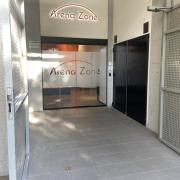 Puertas automáticas de acceso al establecimiento.