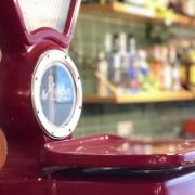 báscula antigua en el restaurante jauja