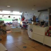 detalle interior tienda del museo de les Ciències