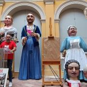 Encuentro de gigantes y cabezudos en València